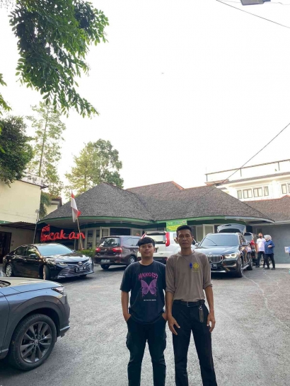 Rumah Makan Nasi Bancakan yang Selalu Ramai Dikunjungi di Bandung