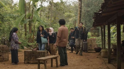 Nilai Sosial dan Budaya dalam Film & Novel KKN di Desa Penari