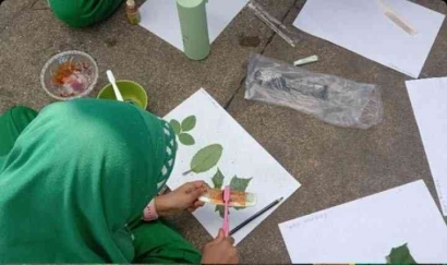 Pengenalan Eco Painting dalam Rangka Implementasi SDGS di SD Swasta Islamiyah Pontianak