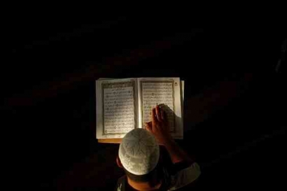 Mendalamkan Koneksi dengan Allah Melalui Ayat-Ayat Al-Qur'an