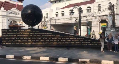 Membongkar Misteri Batu Bulat di Pinggir Jalan Asia Afrika, Bandung