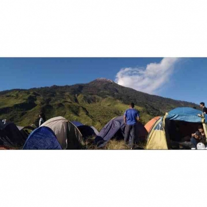 Mendaki Gunung Pundak via Claket