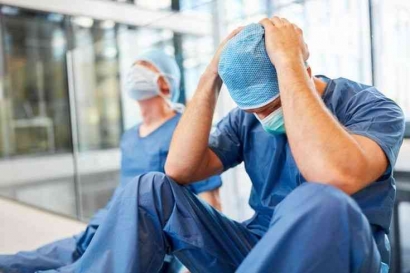 Pengaruh Work Overload dalam Profesi Perawat: Ancaman Burnout Memicu Tingginya Angka Turnover dan Penurunan Kinerja Perawat Profesional