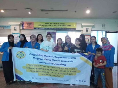Anggota PKM UNPAM Mengajak Siswa-siswi PKBM Jobasdia untuk Meningkatkan Keterampilan Menulis Siswa