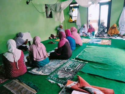 Tahsinul Qiro'ah Upaya Pemberantasan Buta Huruf Al-Qur'an di Desa Tanah Wulan, Kecamatan Maesan, Kabupaten Bondowoso, Jawa Timur