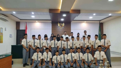 Program Study Edukasi Sosial MA Unggulan Darul Ulum Rejosi Jombang di Pengadilan Negeri Jombang
