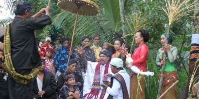 Tradisi Sunatan manggar: Simbol Rasa Syukur Kampung Penyadap Nira