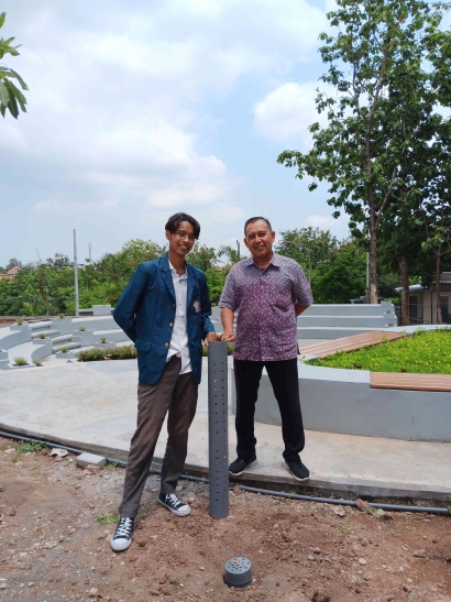 Penerapan Biopori Untuk Resapan Air Oleh Mahasiswa KKN Tematik Universitas Diponegoro