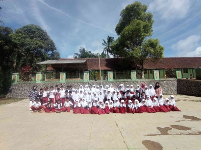 Kampus Mengajar Angakatan 5 di SDN Cikawung: Membangun Literasi Numerasi di Pedesaan Jawa Barat