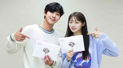 Momen Mengharukan Ahn Hyo Seop dan Lee Sung Kyung di SBS Drama Awards 2023