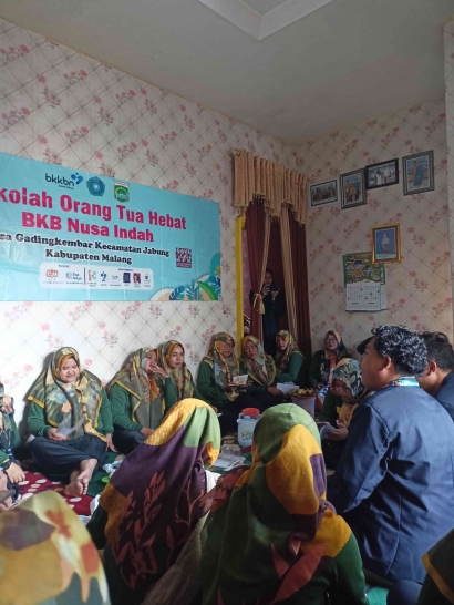 Penyuluhan Dagusibu dan Interaksi Obat Bersama BKB Nusa Indah dan Kader PKK Desa Gading Kembar