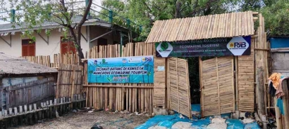 Ribuan Sampah yang Mengendap di Kawasan Hutan Mangrove Muara Angke