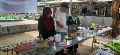 Pelatihan Pembuatan Sabun Organik dari Air Laut dan Daun Mangrove, Dosen Pendidikan Biologi UHAMKA: Membantu Ide Usaha