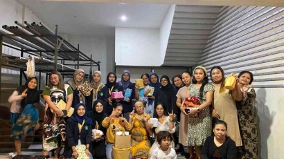Seru! KKM 196 UIN Malang Bersama Ibu-Ibu Dusun Jedong Merayakan Peringatan Hari Ibu