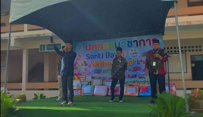 Mahasiswa KKM Internasional UIN Malang dan STAIMA Al-Hikam berpatisipasi dalam peringatan Hari Anak Nasional di sekolah Santi Witya Serong, Thailand