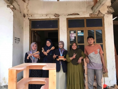 Mahasiswa KKM Kelompok 91 UIN Malang Menginspirasi UMKM Perabotan Dapur Kayu di Pandansari, Poncokusumo, Malang