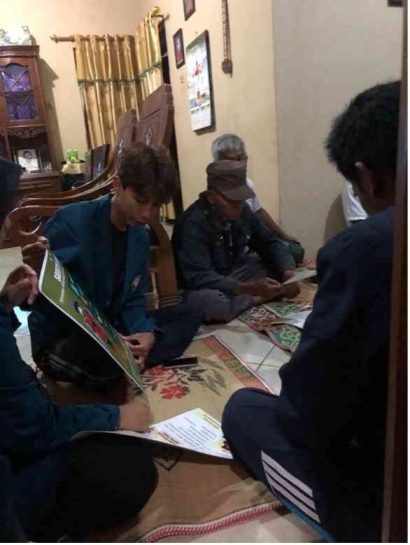 Mahasiswa KKN UNDIP Mendorong Kesadaran K3 Penyemprotan Pestisida untuk Kelompok Tani Durian Desa Mendut