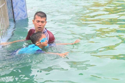 Siswa SDS Persa "Sekolah Juara Medan" Semua Bisa Berenang