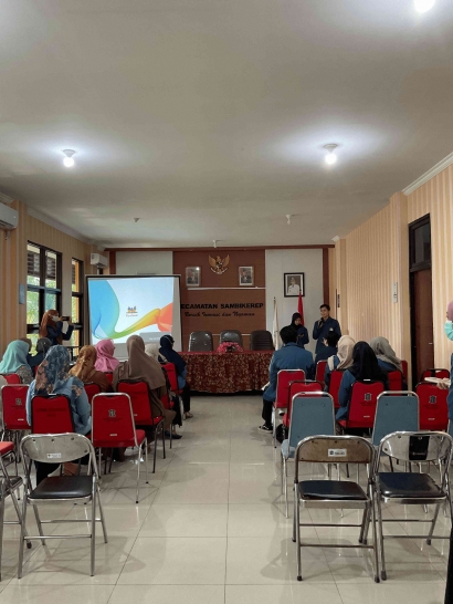 Mahasiswa UNAIR Dukung Gerakan Penurunan Stunting melalui Kegiatan BBK Tematik Kampung Emas Stunting UNAIR 2023 di Kelurahan Beringin Surabaya