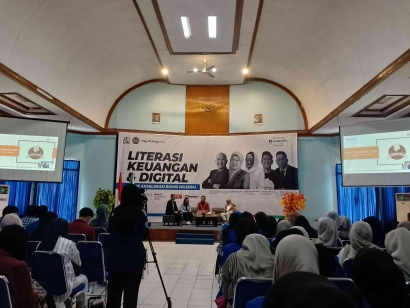 Literasi Keuangan Digital Universitas Muhammadiyah Sukabumi bersama JAMKRINDO