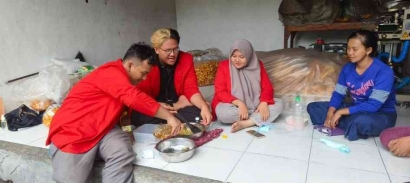 Mahasiswa Universitas 17 Agustus Wujudkan Ide Kreatif Pembuatan Sabun dari Bahan Ramah Lingkungan di Mitra Candra Sumekta