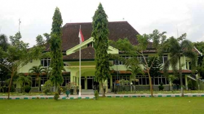 Pengalaman PKL Mahasiswa S1 Manajemen FEB UNIPMA Semester 7: Kantor Kecamatan Taman Kota Madiun
