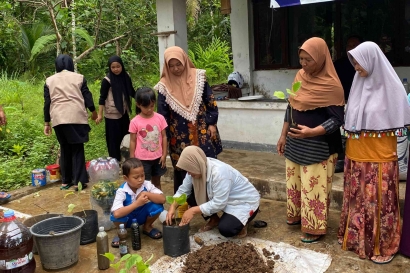 Tim KKN Universitas Muhammadiyah Purworejo Gencarkan Optimalisasi Pemanfaatan Limbah Organik Rumah Tangga di Desa Jetis