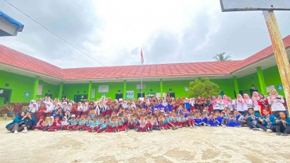 Upaya Peningkatan Kesehatan Lingkungan Pelaksanaan Kegiatan PHBS oleh Mahasiswa KKN Unila di Sekolah Dasar Kampung Suka Negeri
