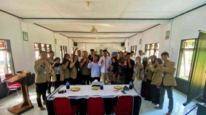 KKN Kelompok 2 Kampus STIE Syariah Indonesia Purwakarta Gelar Kegiatan KKN di Desa Cirangkong, Cibatu, Purwakarta