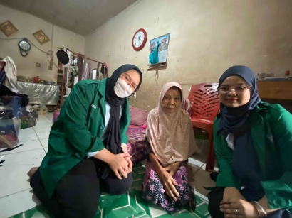 Berkah Peduli Menyinari Kehidupan Ibu Tukinem dan Cucunya di Jakarta Timur