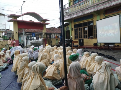 "Edukasi dan Inspirasi: Film Islam sebagai Media Untuk Semangat Moderasi"