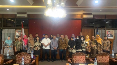 Program Studi PGSD Unisri Surakarta Selenggarakan Workshop Penulisan Ilmiah bagi Guru SD