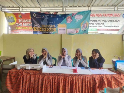 Mahasiswa KKM 118 Berpartisipasi dalam Posyandu Program Imunisasi Nasional Polio di Desa Malangsuko