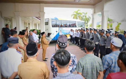Pemkab Pidie, Launching Bus DAMRI Perintis Rute Laweung
