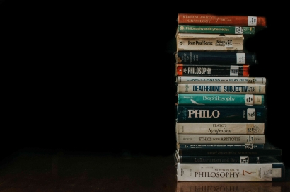 5 Rekomendasi Buku Filsafat Terbaik Tahun 2024