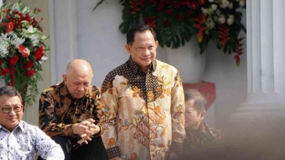 Jokowi Tunjuk Tito Karnavian sebagai PLT Menteri Koordinator Bidang Politik, Hukum dan Keamanan Mengganti Mahfud Md