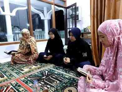 Membentuk Generasi yang Berakhlak melalui Kegiatan Khataman Al Quran