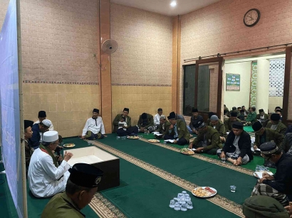 Perkumpulan DMI (Dewan Masjid Indonesia) Di Masjid "Husnul Khotimah" Desa Jedong & Sosialisasi AIW (Akta Ikrar Wakaf) dan Wakaf Uang olh Kpl KUA