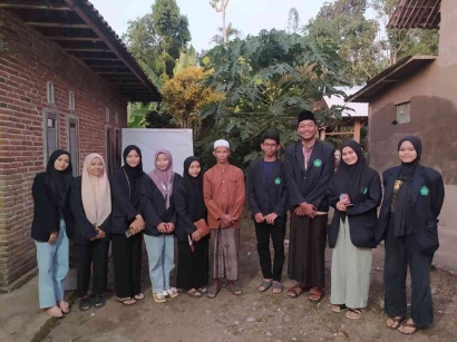 Selangkah Lebih Dekat, Mahasiswa Kelompok 131 KKM UIN Malang Sowan ke Perangkat Desa & Tokoh-Tokoh Masyarakat Dusun Pancuran