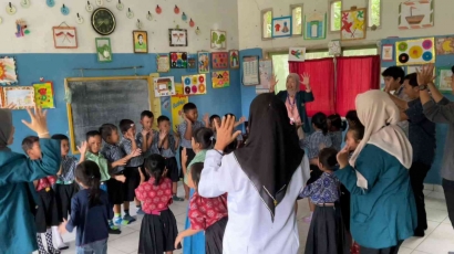 Implementasi Program Edukasi Seks Pada Anak Usia Dini Melalui Lagu oleh Mahasiswa KKN Universitas Lampung 2024