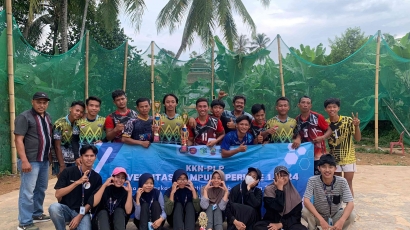 Mahasiswa KKN Unila dan Warga Desa Sidomekar Berkolaborasi Jalin Silaturahmi dalam Turnamen Bola Voli