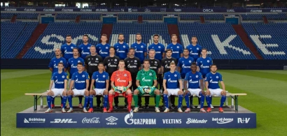 Kisah Kelam FC Schalke 04 dari Kekuatan Bundesliga Menuju Ancaman Degradasi dan Kebangkrutan