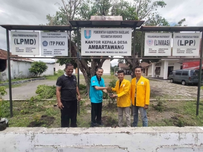 Pengadaan Bibit dari Dinas Lingkungan Hidup dan Kehutanan oleh Mahasiswa KKN Universitas Tidar di Desa Ambartawang