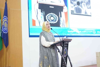 Prof Nahla Sebut Muslimah Sekarang Hadapi 5 Tantangan Ini
