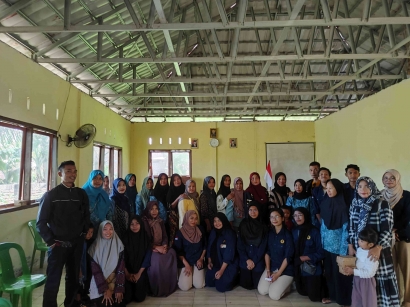 Menyelami Inisiatif Mahasiswa KKN Desa Semoyang: Pembuatan Jamur Krispi dan Bolu Pandan sebagai Terobosan Berkelanjutan dalam Pertanian Lokal