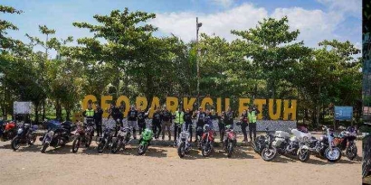 Married Couples Motorbike Club Awali 2024 dengan Touring ke Geopark Ciletuh