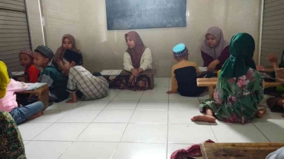 Memperkuat Pembelajaran Al-Qur'an dengan mendampingi peserta didik TPQ An-Nur Desa Wonoosunyo