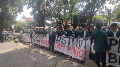 Mahasiswa ITB Datangi Rektorat, Protes Tingginya UKT dan Pembayarannya Dengan Sistem Pinjol