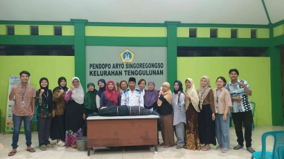 Pelatihan Pengurusan Jenazah Wanita oleh Tim BBK 3 Universitas Airlangga di Kelurahan Tenggulunan, Kecamatan Kebomas, Gresik
