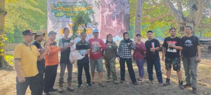 Peringati Hari Lahan Basah: Aliansi Lereng Wilis Indonesia Bersama Laznas LMI Tanam Pohon dan Bersihkan Sampah Plastik Pantai Gerangan Tulungagung